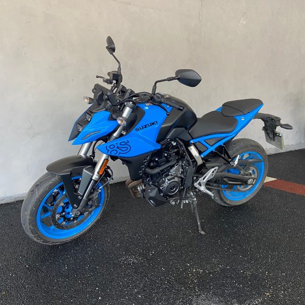 SUZUKI GSX-8S