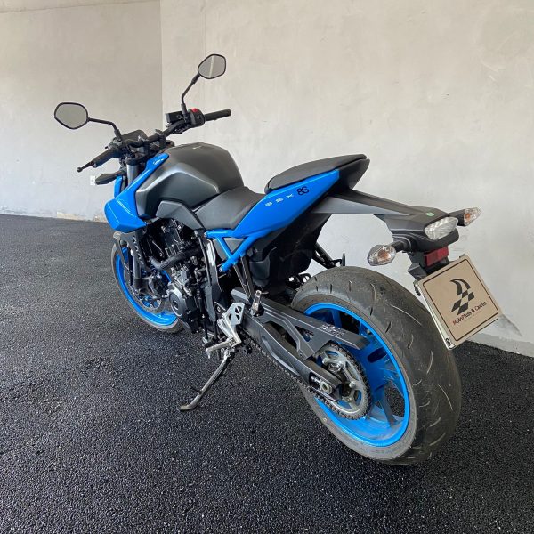SUZUKI GSX-8S