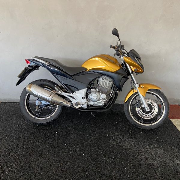 HONDA CB 300R