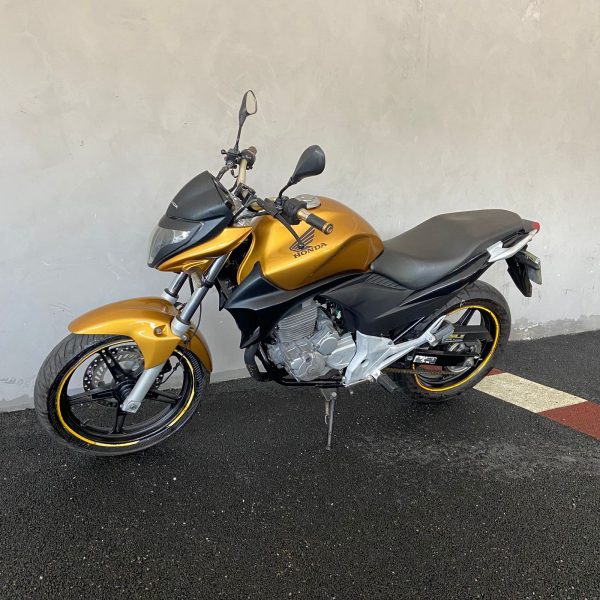 HONDA CB 300R