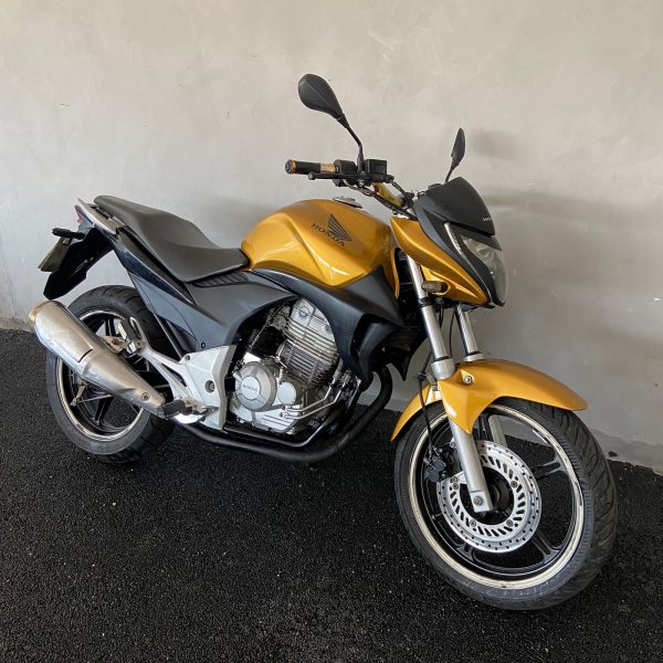 HONDA CB 300R