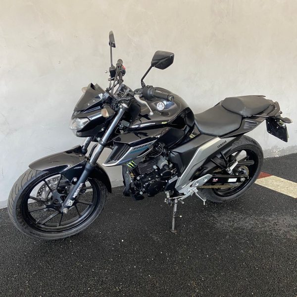 YAMAHA FZ 25 FAZER