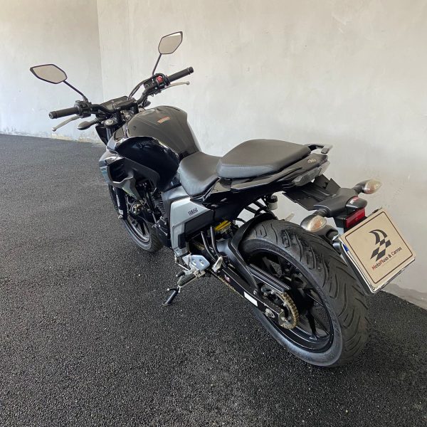YAMAHA FZ 25 FAZER