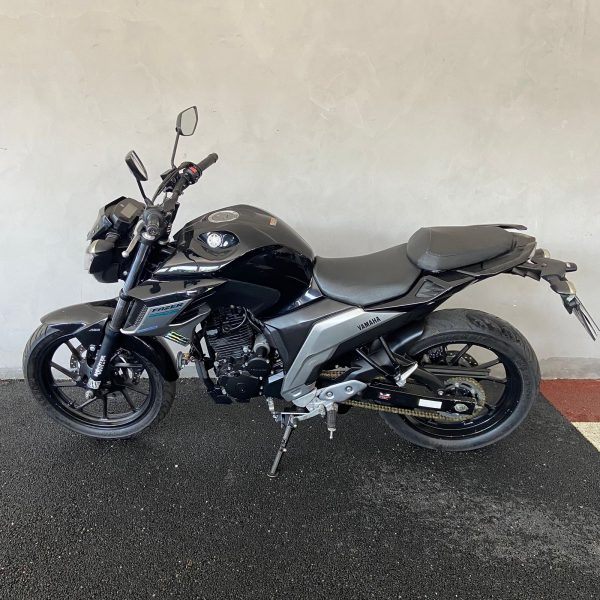 YAMAHA FZ 25 FAZER