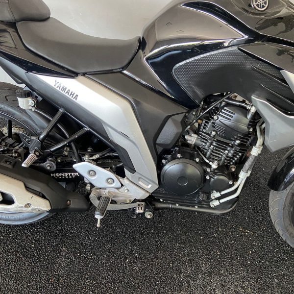 YAMAHA FZ 25 FAZER
