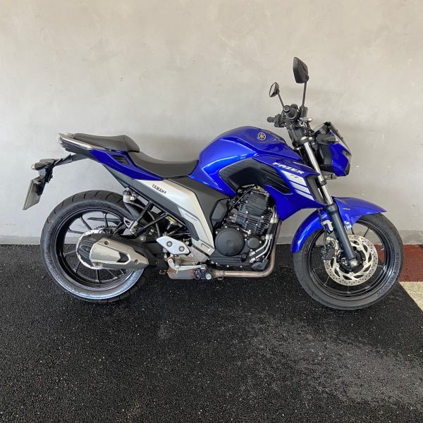 YAMAHA FZ 25 FAZER