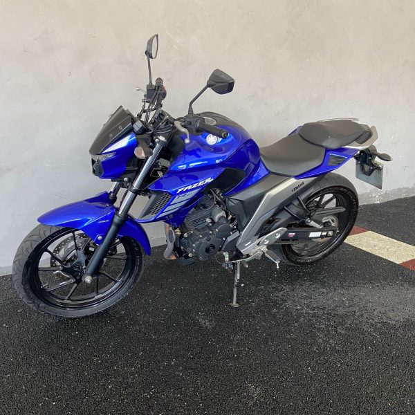 YAMAHA FZ 25 FAZER