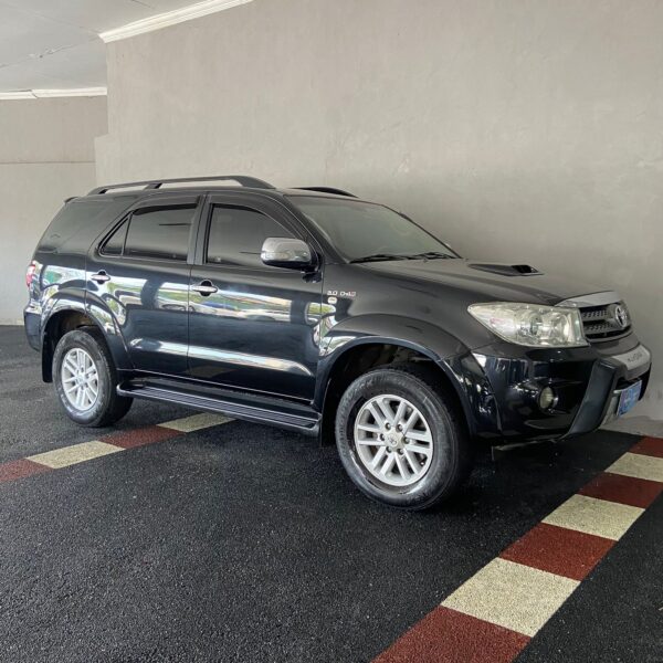 TOYOTA HILUX SW4 3.0 SRV 4X4