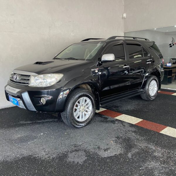 TOYOTA HILUX SW4 3.0 SRV 4X4