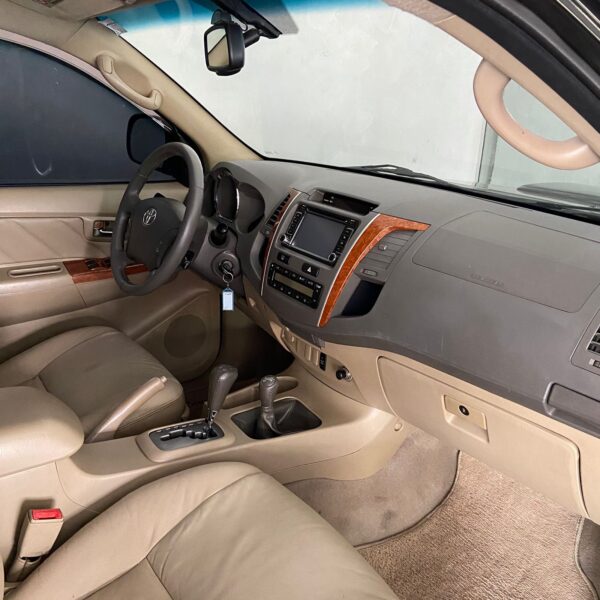TOYOTA HILUX SW4 3.0 SRV 4X4