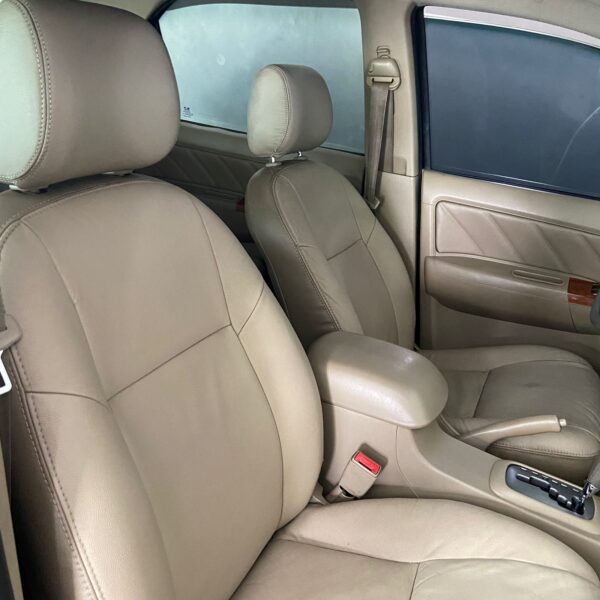 TOYOTA HILUX SW4 3.0 SRV 4X4