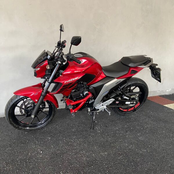 YAMAHA FZ 25 FAZER