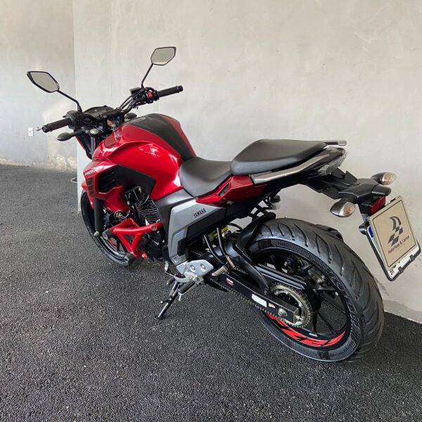 YAMAHA FZ 25 FAZER