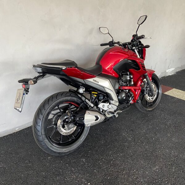 YAMAHA FZ 25 FAZER