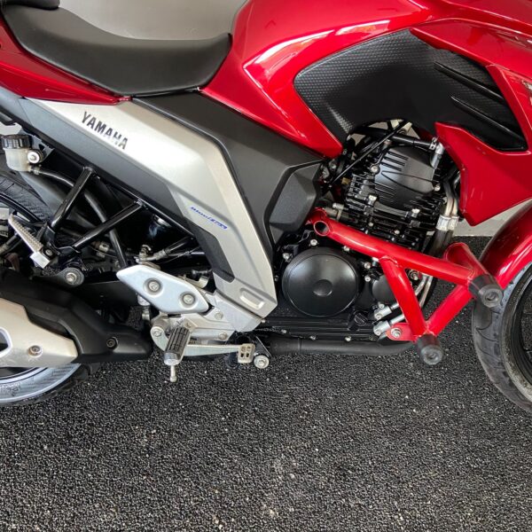 YAMAHA FZ 25 FAZER