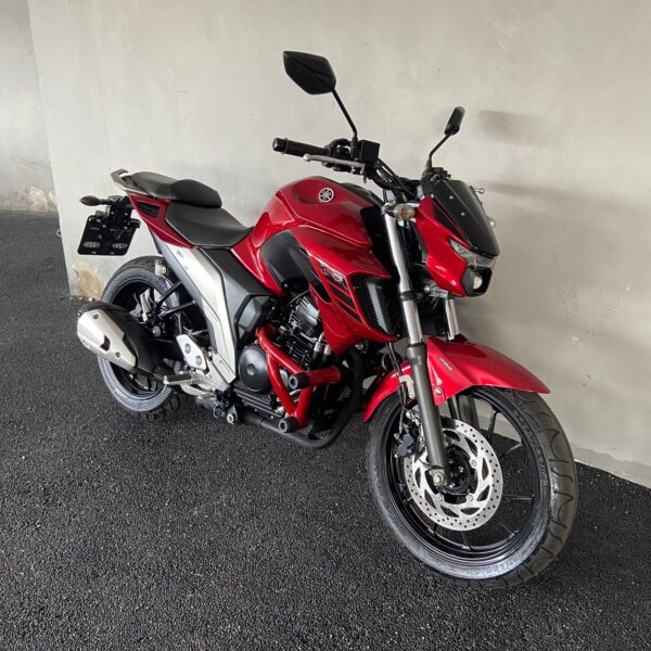 YAMAHA FZ 25 FAZER